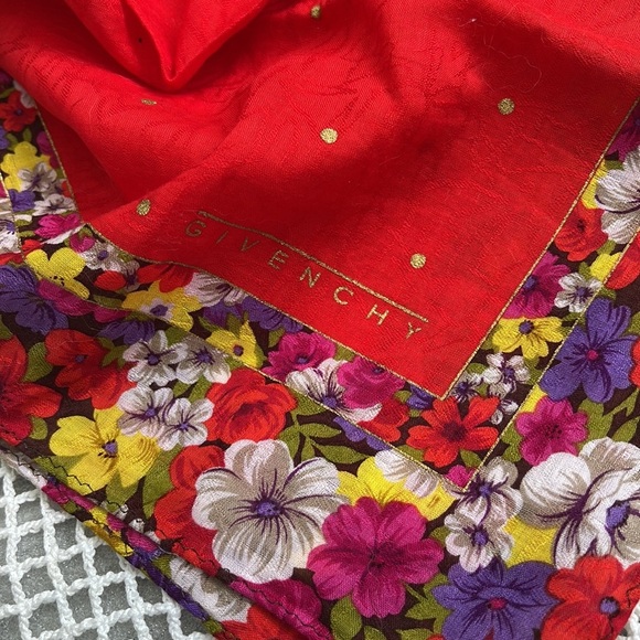 ❤️ Givenchy Paris scarf/handkerchief - Picture 6 of 8